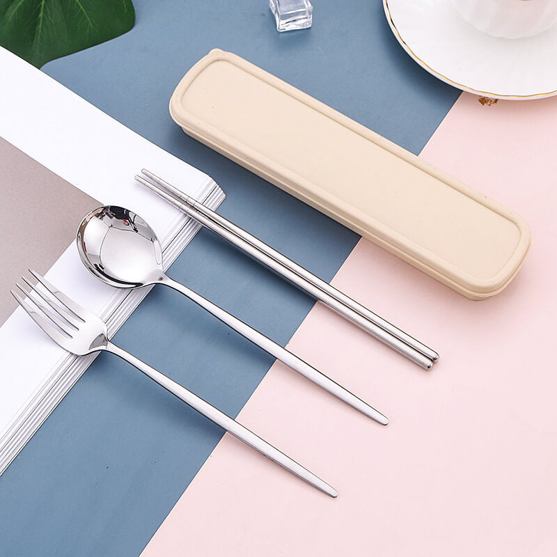 https://choptool.com/cdn/shop/products/Portablestainlesssteelflatware_7.jpg?v=1677738307&width=800